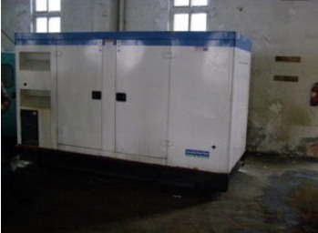 湖州康明斯150kw大型柴油二手发电机组